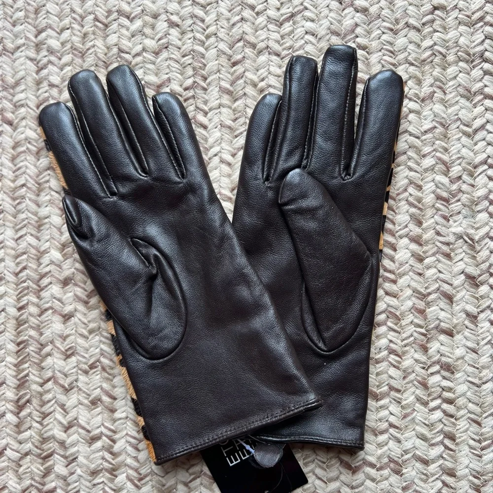 Etcetera Black and Leopard Print Gloves